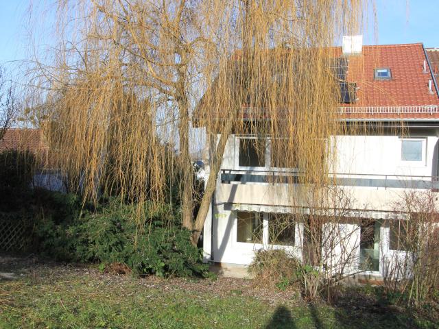 HN Ost, großzügige renovierte Doppelhaushälfte mit großem Süd Garten