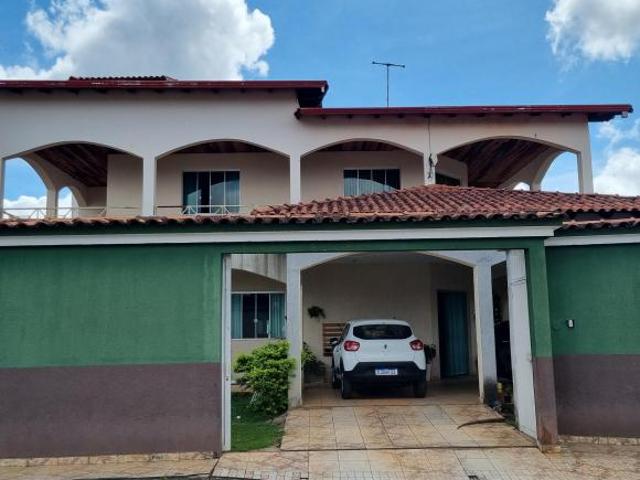 HP Vende: Sobrado 5 Quartos com 2 Suítes Piscina e Churrasqueira em Sobradinho