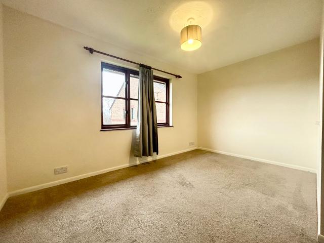 Humber Road, Dartford DA1, 1 bed flat to rent, £1,100 pcm | PrimeLocation