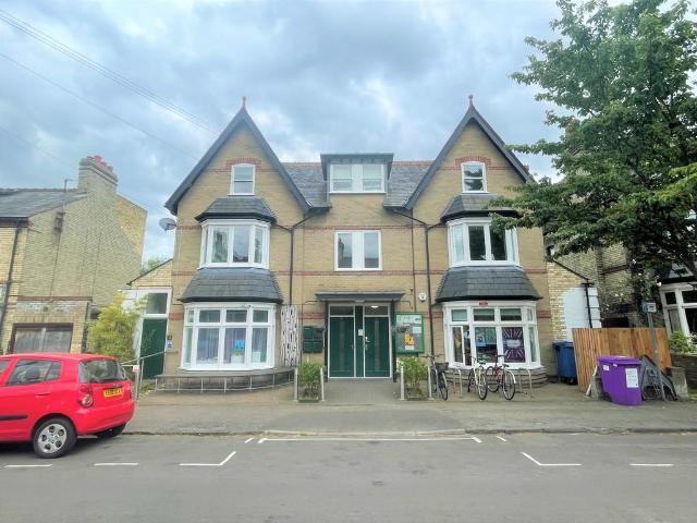 Humberstone Road, Cambridge CB4 2 bed apartment to rent £1,650 pcm £381 pw