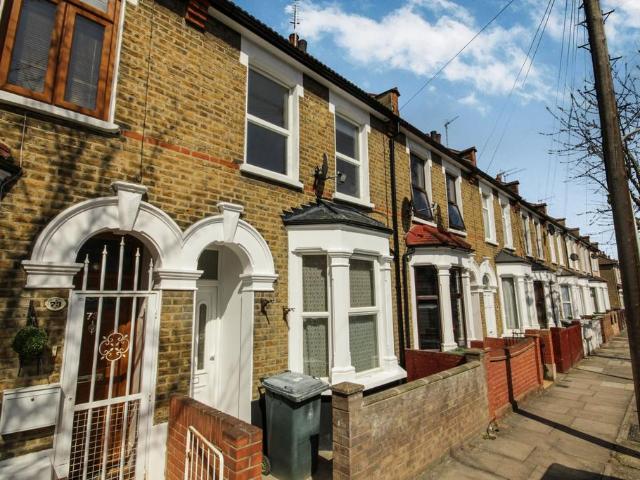 Humberstone Road, London, E13 2 bed house to rent £1,800 pcm £415 pw