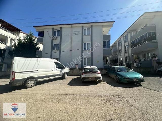 Hümeyrapark Sitesi Komple Eşyalı Satılık 1+1 Arakat Daire