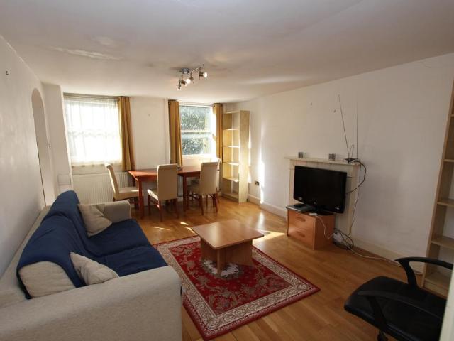 Hunter street, London WC1N 2 bed flat to rent £2,650 pcm £612 pw