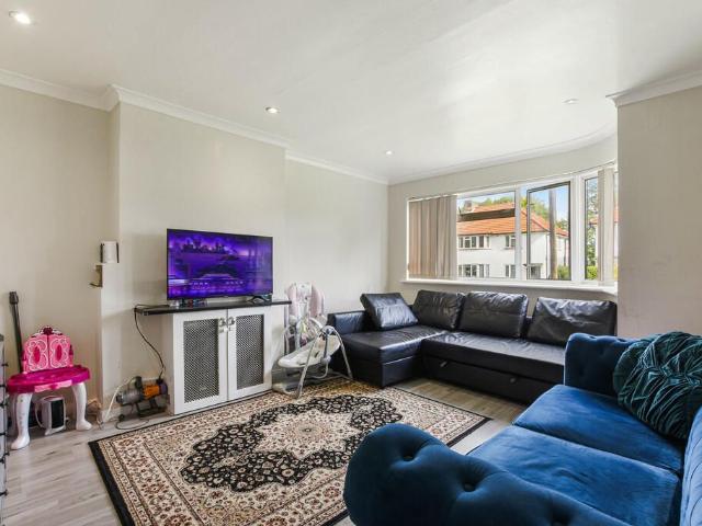 Hunter Road, Ilford IG1, 3 bed terraced house to rent, £2,200 pcm | PrimeLocation