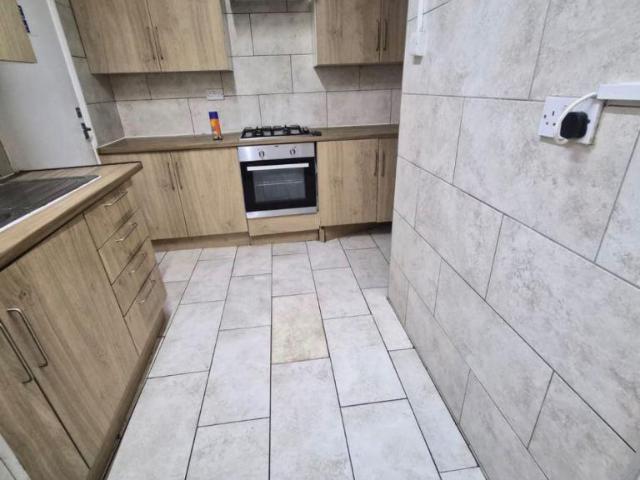Hunter Rd, London, IG1 4 bed house to rent £2,150 pcm £496 pw