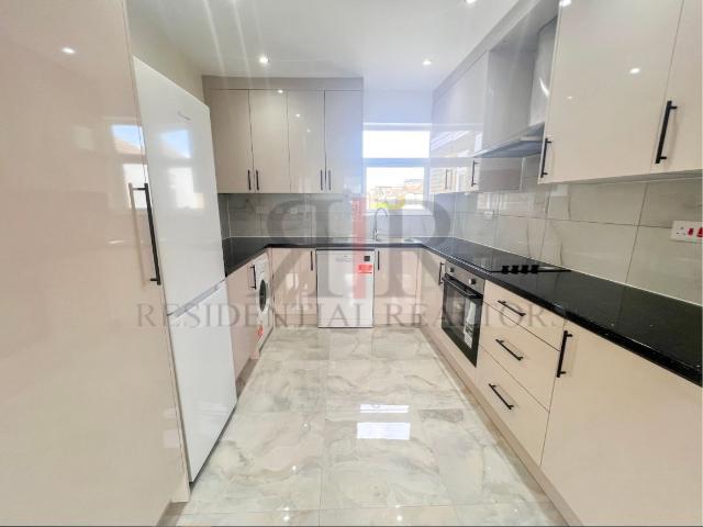 Hunters Hall Road, Dagenham, rm6