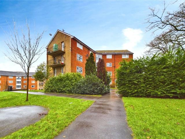 Hunters Hill, Burghfield Common, Reading, Berkshire RG7, 2 bed flat to rent, £1,295 pcm | PrimeLocation