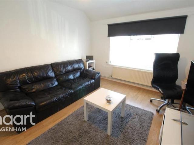 Hunters Square Dagenham 1 bed maisonette to rent £1,450 pcm £335 pw