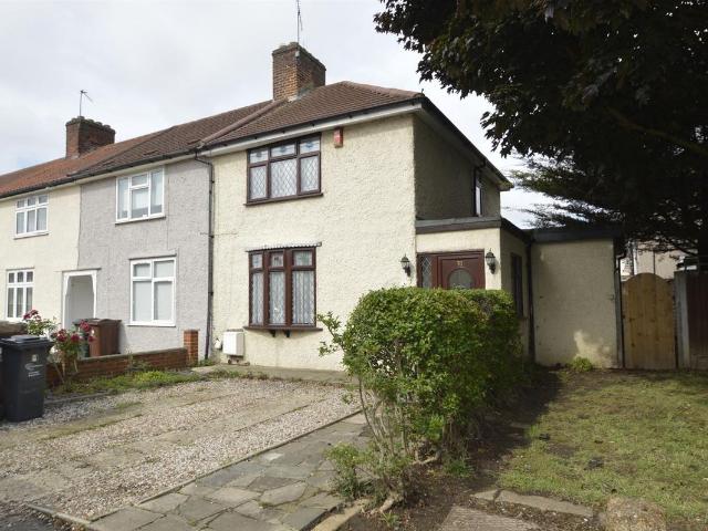 Hunters Square, Dagenham RM10, 2 bed end terrace house to rent, £1,700 pcm | PrimeLocation