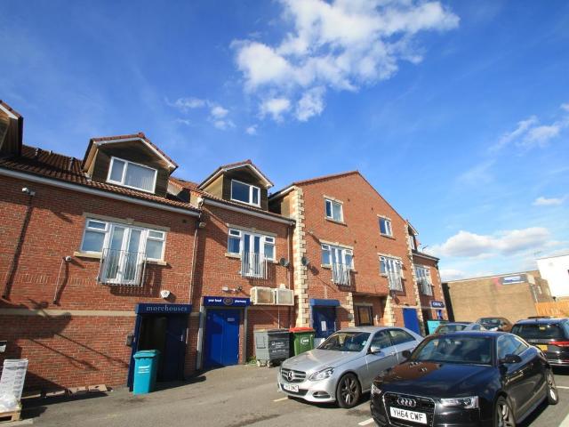 Hunters Way, Leeds, West Yorkshire, UK LS15, 2 bed flat to rent, £900 pcm | PrimeLocation