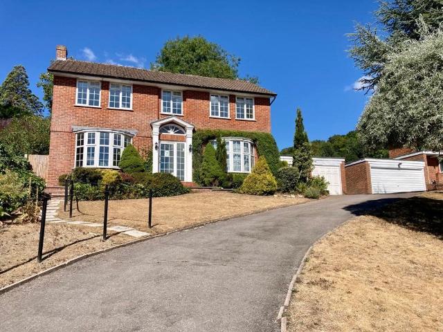 Huntersfield Close, Reigate RH2, 4 bed detached house to rent, £3,750 pcm | PrimeLocation