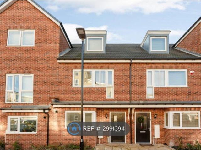 Hunting Place, Hounslow TW5, 3 bed terraced house to rent, £2,450 pcm | PrimeLocation