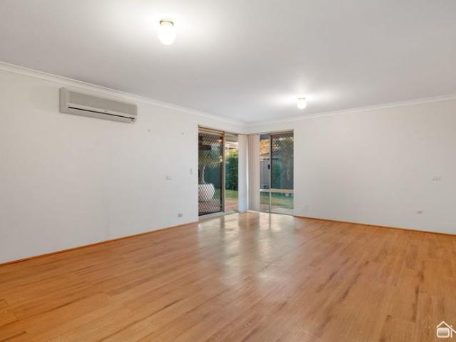 HUNTINGDALE 4X2 SPACIOUS FAMILY HOME WITH SELF CONTAINED GRANNY FLAT AND STUDY/5TH BEDROOM