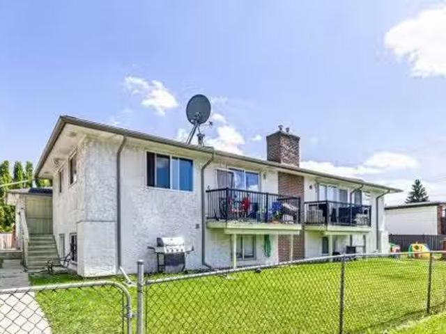 Huntley Close Ne, Calgary, AB, T2K 4Z3 commercial for sale.
