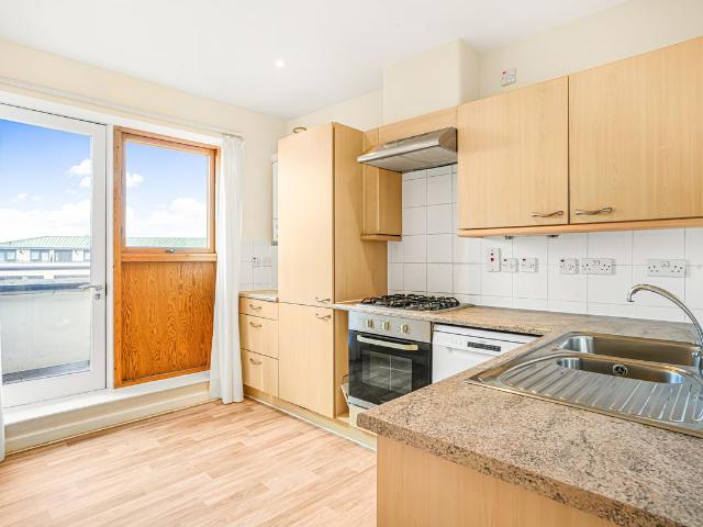 Huntley Crescent, Milton Keynes MK9, 2 bed flat to rent, £1,400 pcm | PrimeLocation