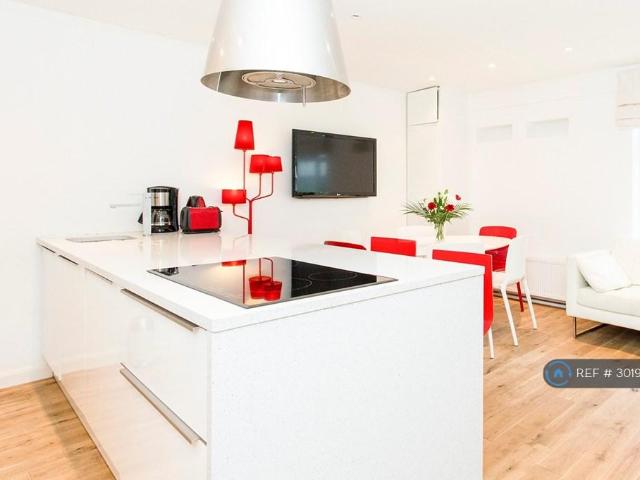 Huntsworth Mews, London, NW1 3 bed terraced house to rent £5,499 pcm £1,269 pw