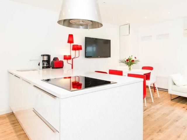 Huntsworth Mews, Marylebone, Baker. 3 bed terraced house to rent £5,503 pcm £1,270 pw