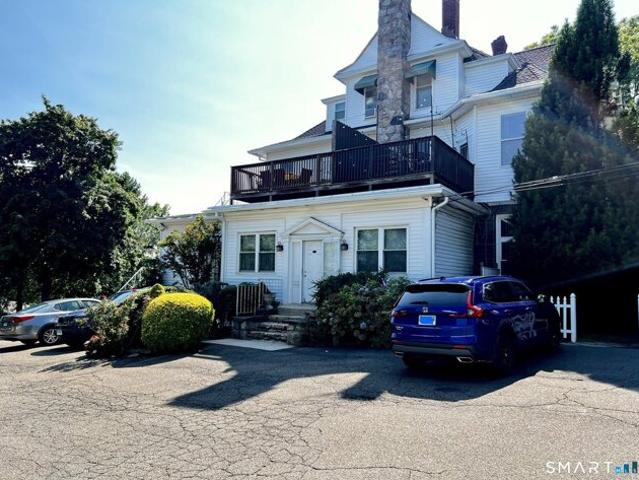 Hundley Ct Apt D, Stamford, Condo For Sale
