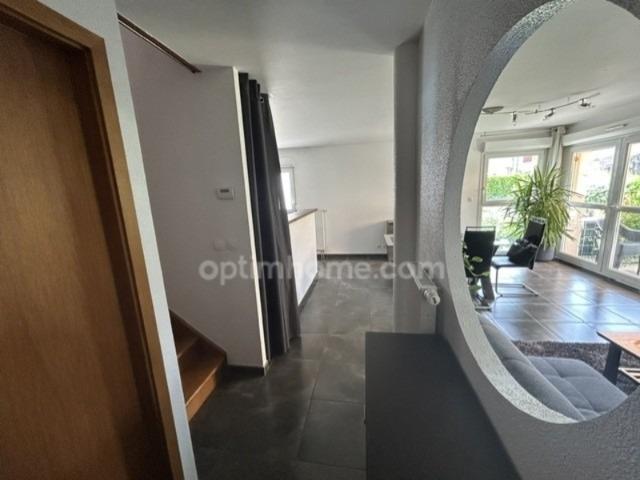 HUNDSBACH, Magnifique Duplex/Jardin, 81.28m² 77.83m² carrez, 3chambres, jardin privatif 100m², garage XXL 3voitures 50.60m². Aucun travaux à prévoir!