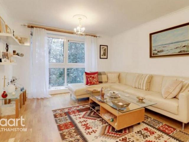 Hungerdown, London Studio to rent £730 pcm £168 pw