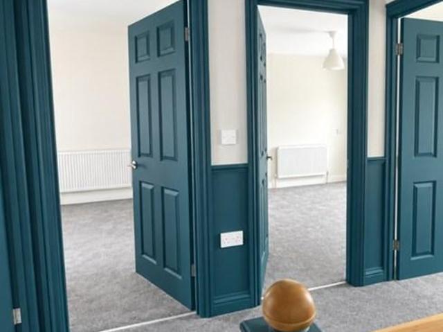 Hungerhill Road, Nottingham, NG3 3 bed semi detached house to rent £1,100 pcm £254 pw