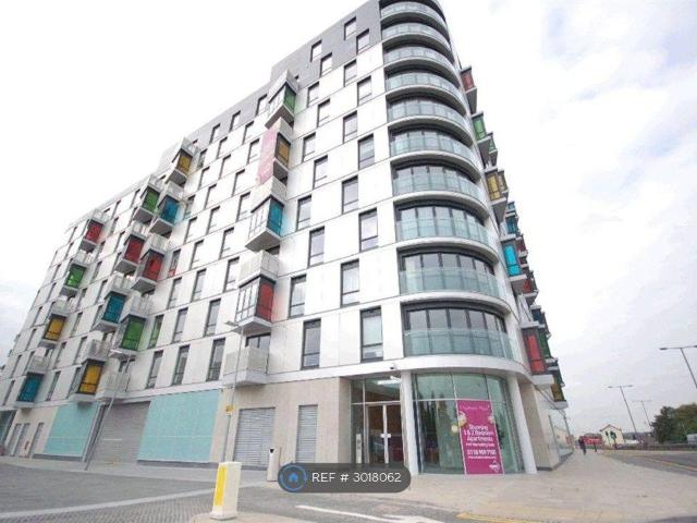 Hunsaker, Reading RG1, 2 bed flat to rent, £1,650 pcm | PrimeLocation