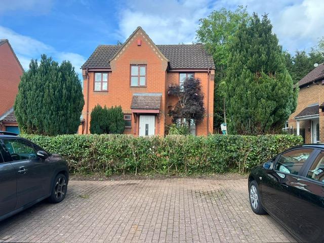 Hunsdon Close, Stantonbury Fields. 4 bed detached house to rent £1,900 pcm £438 pw