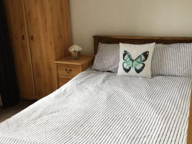 Hubert Road 5 bed house share to rent £2,830 pcm £653 pw