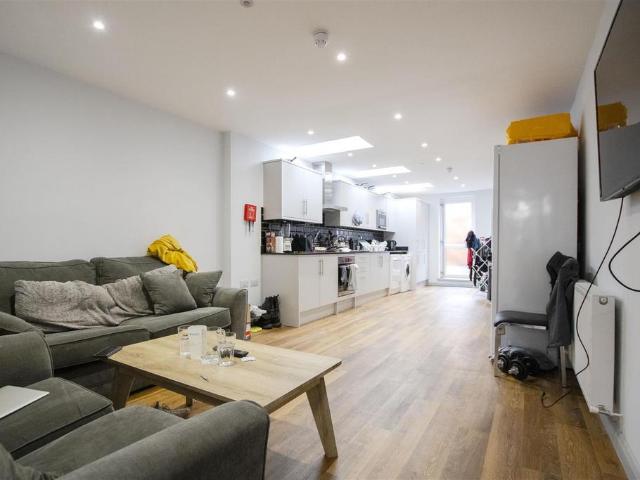 HUBERT ROAD, BIRMINGHAM B29 5 bed house to rent £650 pcm £150 pw