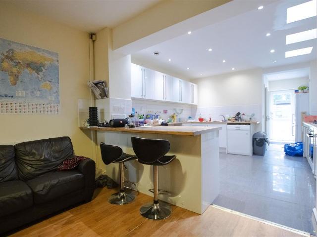 Hubert Road, Birmingham, West Midlands B29, 5 bed shared accommodation to rent, £446 pcm | PrimeLocation