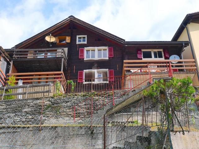 HÜBSCH MIT TERRASSE UND FREIEM BLICK