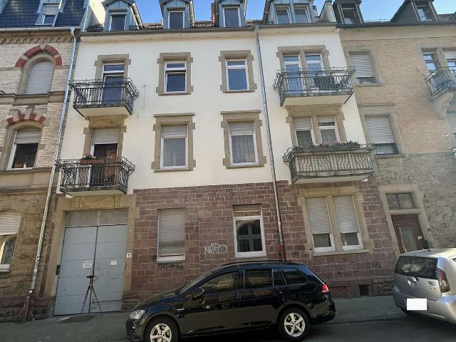 Hübsche DG – Wohnung für Weststadt Fans und Freunde des Gutenbergplatzes