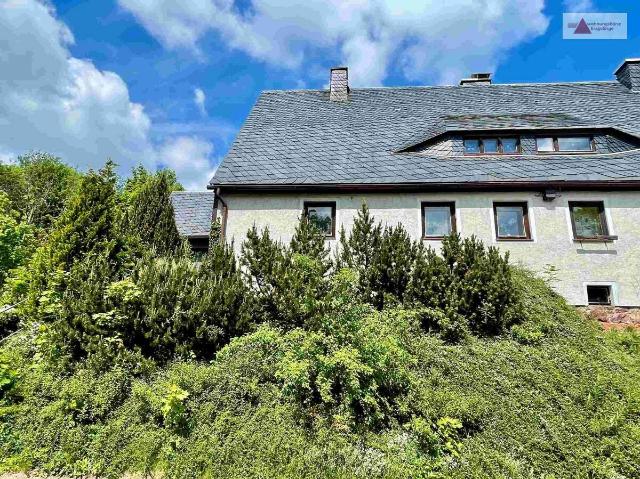 Hübsche Doppelhaushälfte mit schöner Aussicht in Altenberg zu verkaufen!