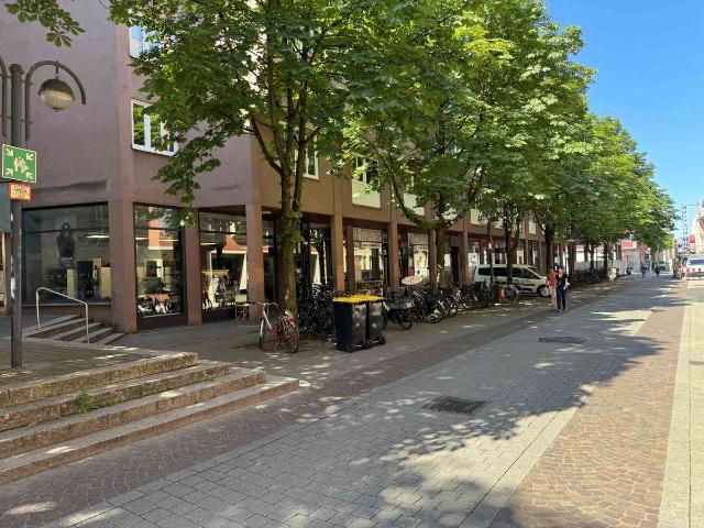 Hübsche vermietete Wohnung mitten in der Innenstadt. Festpreis!