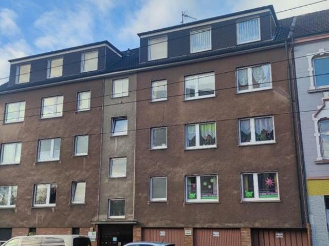 Hübsche 2,5 Zimmer Dachgeschosswohnung mit Balkon in Essen Katernberg