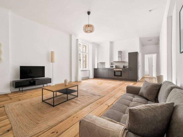Hübsche 2 Zimmer Wohnung in Kreuzberg voll möbliert