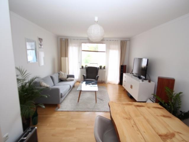 Hübsche 2 Zimmer Wohnung mit Balkon in der Ebenauer Straße 1.08.2026