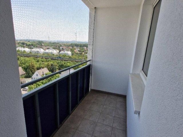 hübsche 2 Zimmer Wohnung mit Loggia