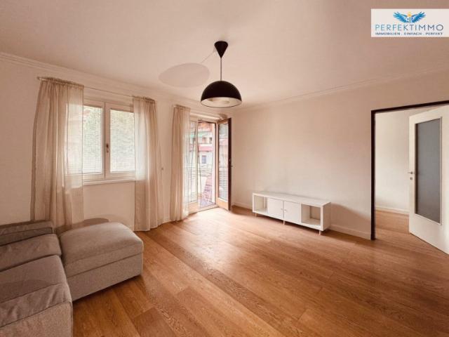 Hübsche 2 Zimmer Wohnung mit TG Platz