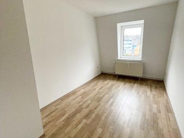 Hübsche 3 Raum Dachgeschoss Wohnung in ruhiger Lage von Aue!