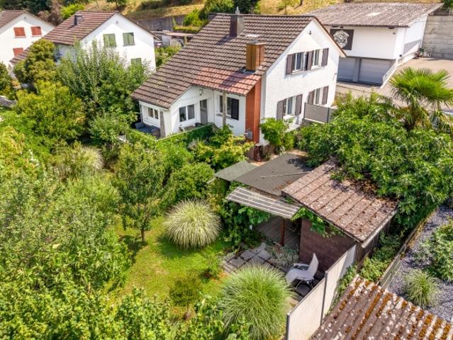 Hübsches 5.5 Zimmer EFH mit Gartenoase