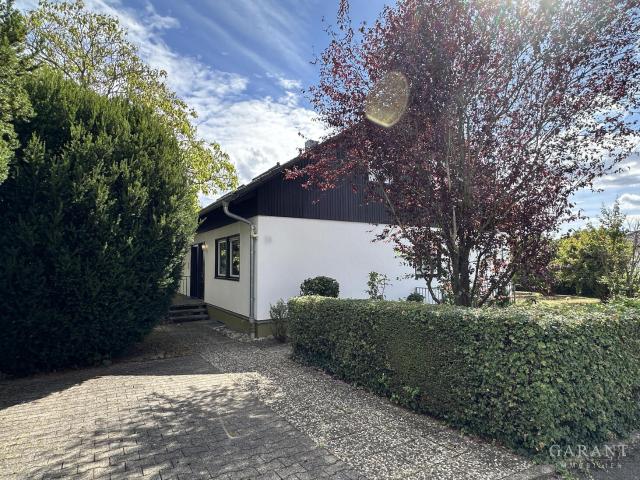 Hübsches Einfamilienhaus großes Grundstück viele Möglichkeiten!