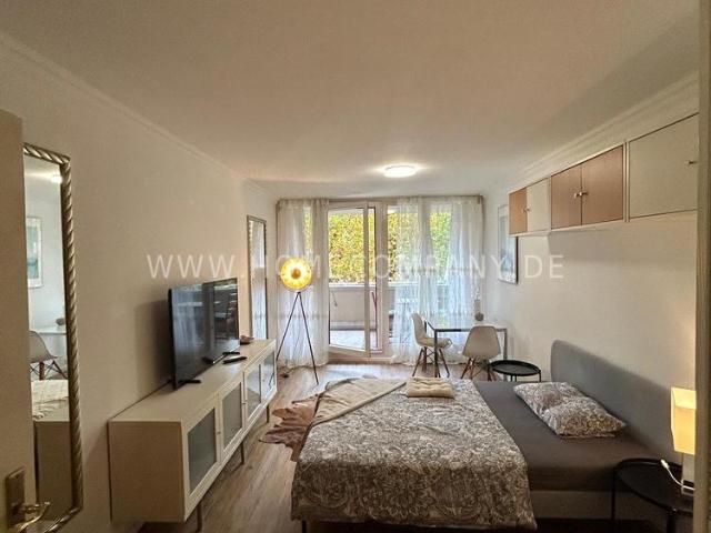 Hübsches, modernes 1 Zimmer Apartment mit Balkon im berühmten Fuchsbau in Schwabing