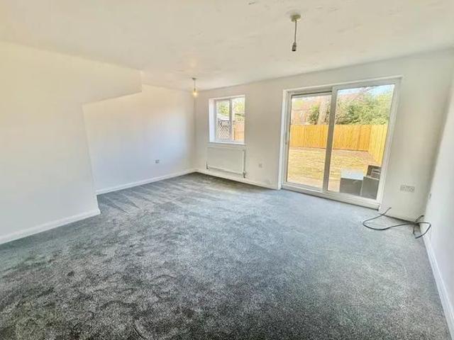 Huckerbys Field, Carlton, Property for rent
