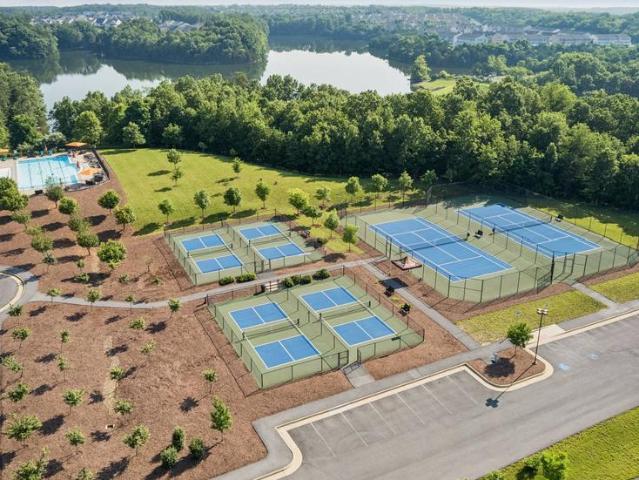 Huckleberry Court