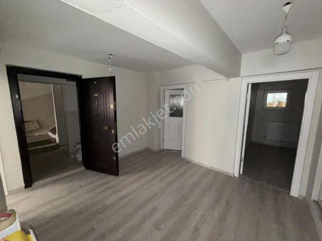 Hüdavendigarda Bakımlı Ve Ferah 2+1 Kiralık Daire
