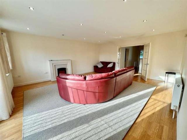 Huddersfield Road, Darton, Barnsley, S75