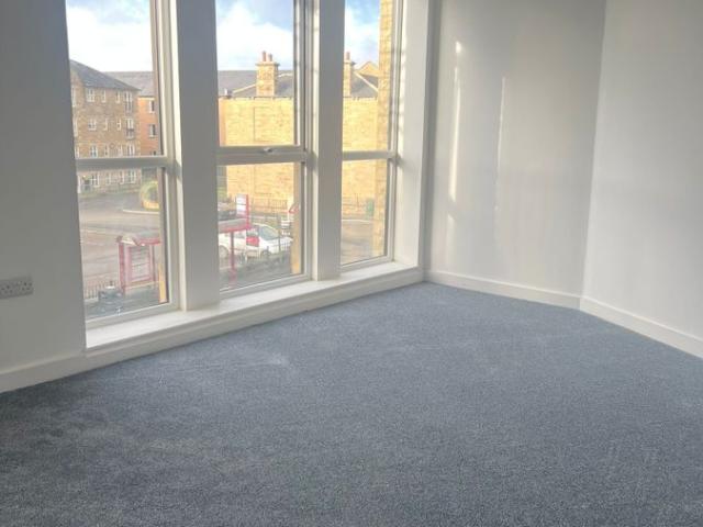 Huddersfield Road, Mirfield WF14, 1 bed flat to rent, £895 pcm | PrimeLocation