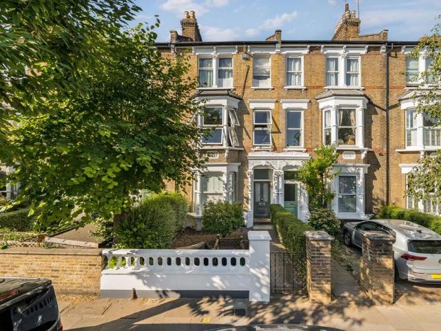 Huddleston Road, London N7 2 bed flat to rent £3,500 pcm £808 pw