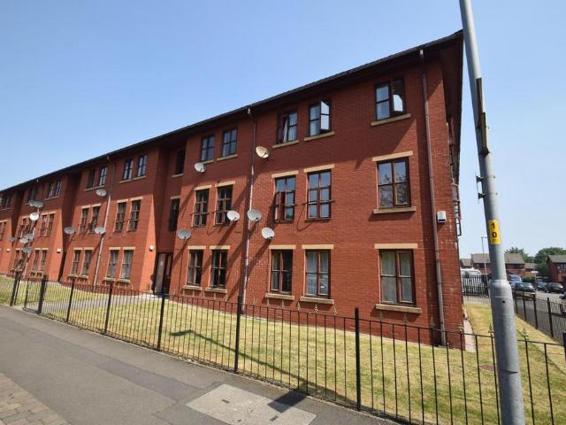Hudson Court, Manchester, M12 6ER 2 bed apartment to rent £1,250 pcm £288 pw